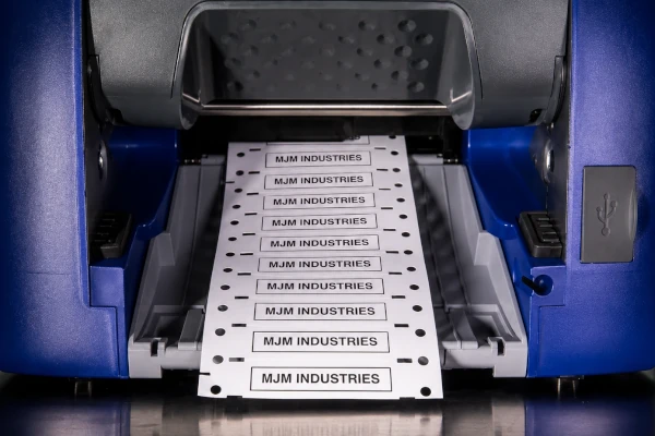 Labeling service labeling service